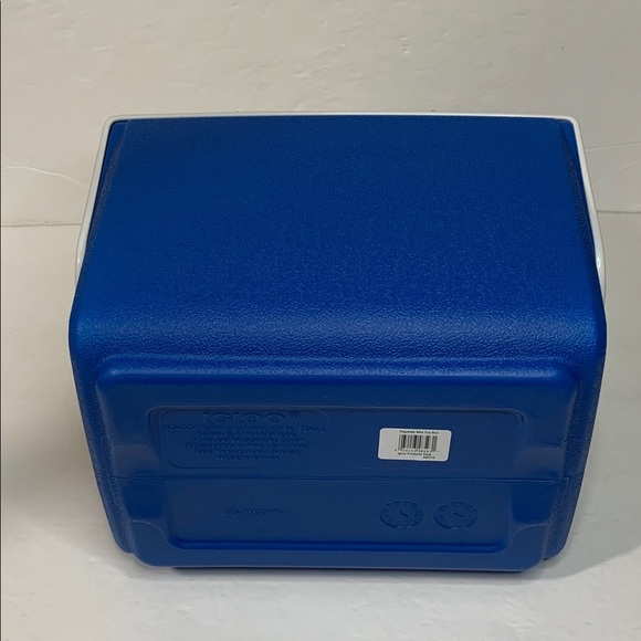 Star Wars 4 Qt Insulated Playmate Cooler Mini Toy Box Action Figures NWT - Picture 8 of 14